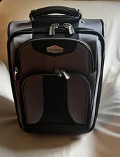 Carry On Luggage Ricardo Beverly Hills Bag Suitcase 16” W/ Wheels -gray/black
