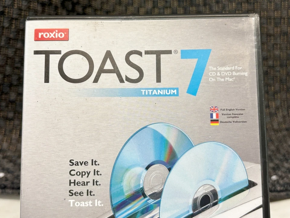 VINTAGE ROXIO TOAST 7 TITANIUM MAC SOFTWARE CD BURNING PROGRAM WITH KEY - Image 2 of 4