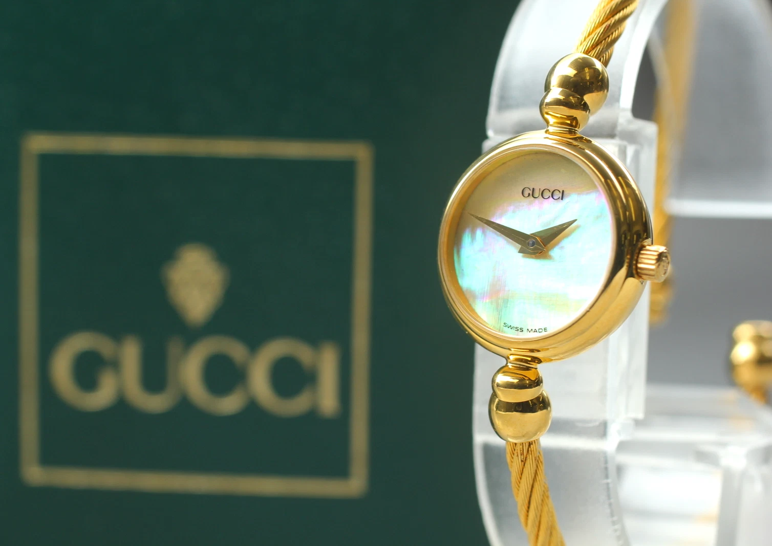 Vintage [Presque comme neuf +] Neuf bat. Bracelet femme GUCCI 2700.2.L rose coquillage doré Qz