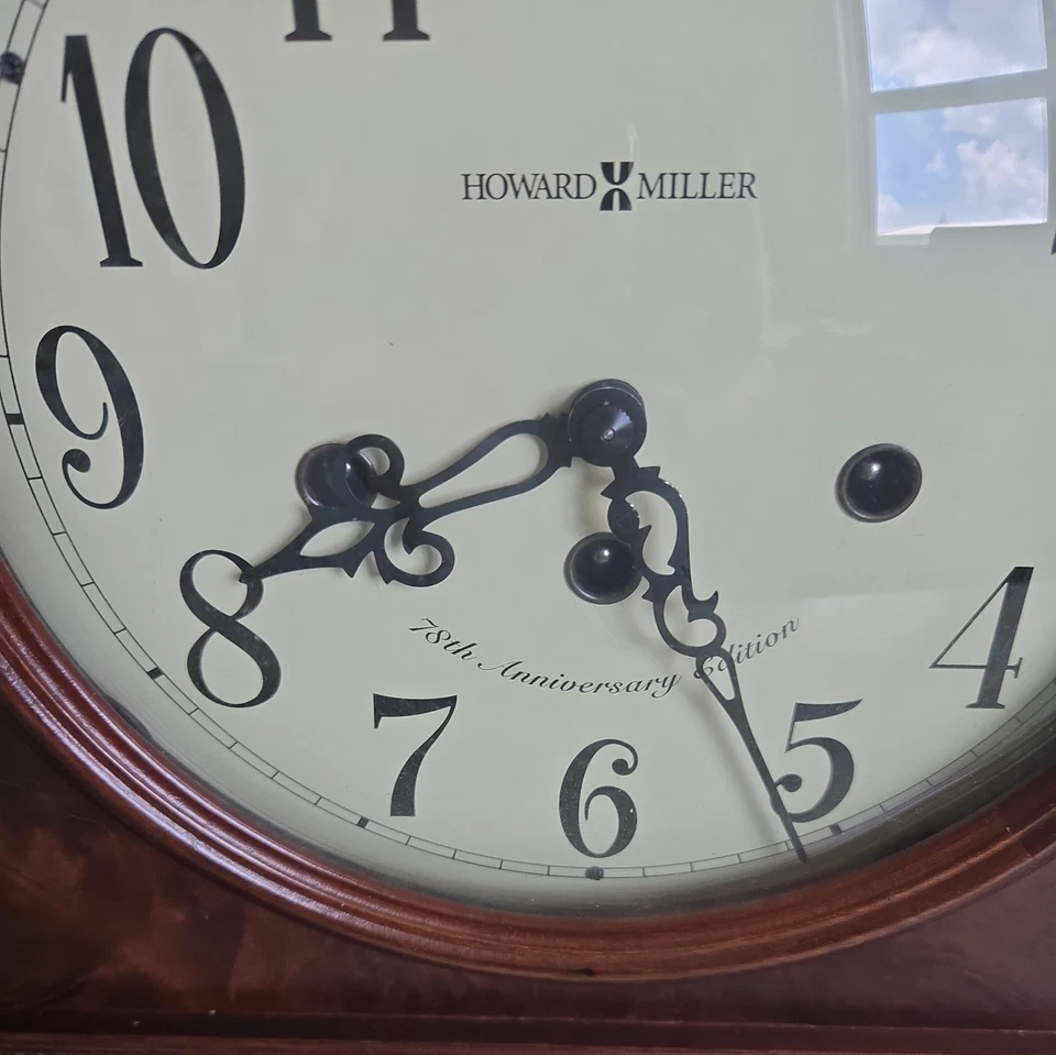 Reloj Howard Miller Palmer Mantel 630220 Windsor Cherry Palmer Hecho en EE. UU. Foto 2 de 4