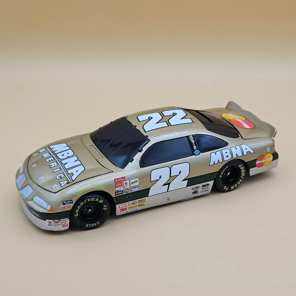 Action Ward Burton #22 MBNA America 1997 Pontiac Grand Prix Bank 1:24 Foto 2 de 4