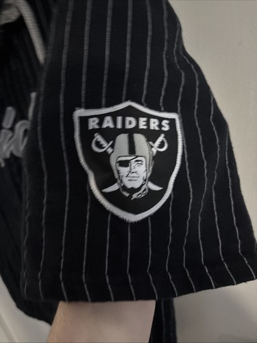SUDADERA CON CAPUCHA NEGRA OAKLAND RAIDERS CON MEDIAS MANGAS ROPA NFL Talla Grande - Imagen 3 de 6