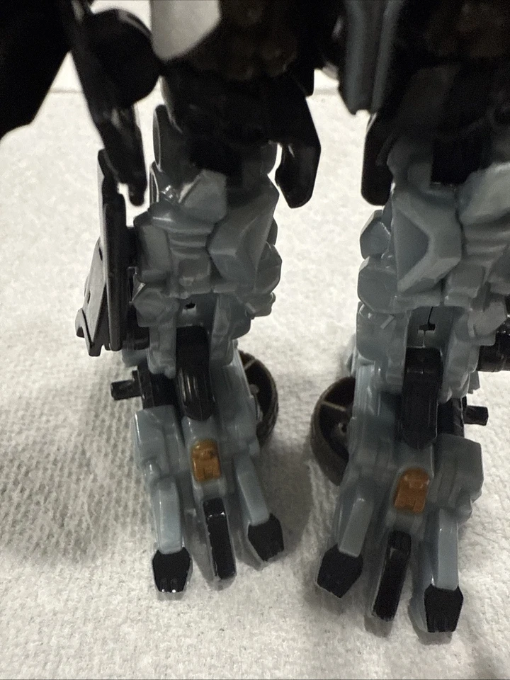 Transformers Hunt For The Decepticons Ironhide  ROTF HFTD 2010 Deluxe - Image 3 of 4