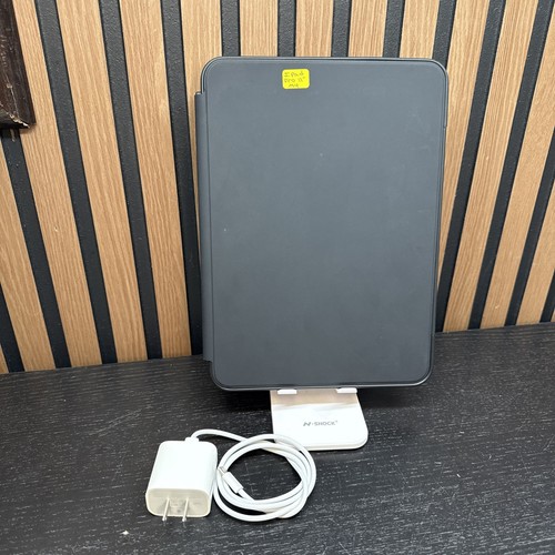 Apple iPad Pro 11" M4 256GB 17.5.1 Space Gray A2836 WiFi Only MVV83LL/A - Picture 13 of 15