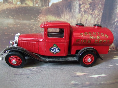 1/43 Eligor (France) 1932 Citerne Pompiers Ford V8 - Photo 1 sur 3