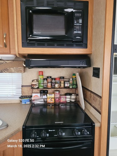 Used 5th Wheel RV Camper at a bargain price - Picture 10 of 27