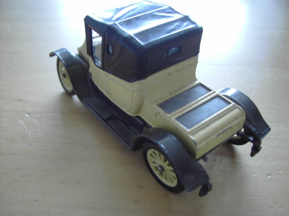 Renault 12/16 von 1910, ca. 1:43 von  Corgi Classics - Bild 3 von 4