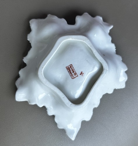 Vintage Ceramic Leaf Shape Trinket Dish Ring Holder White Gold Germany 5x4.5 - Picture 6 of 9