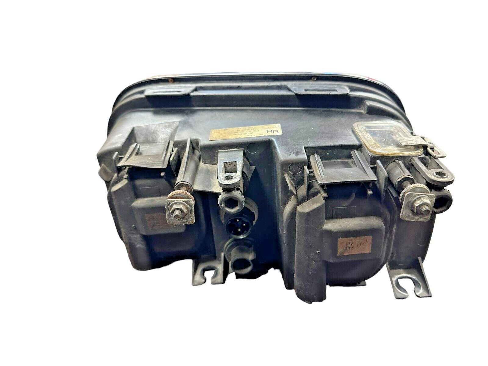 2000 - 2005 BENTLEY ARNAGE FRONT RIGHT PASSENGER HEADLIGHT OEM PM20712PC