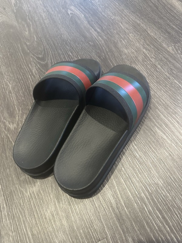 Gucci Men's Rubber Slide Sandal - Black Rubber, US 8
