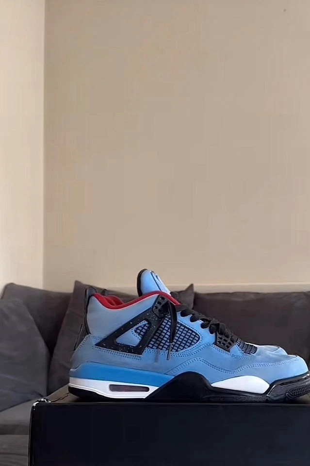 Talla 10 - Jordan 4 Retro x Travis Scott Mid Cactus Jack Foto 2 de 4