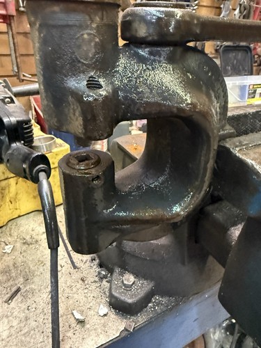 Roper Whitney No. 10 Medium Duty Portable Punch press 