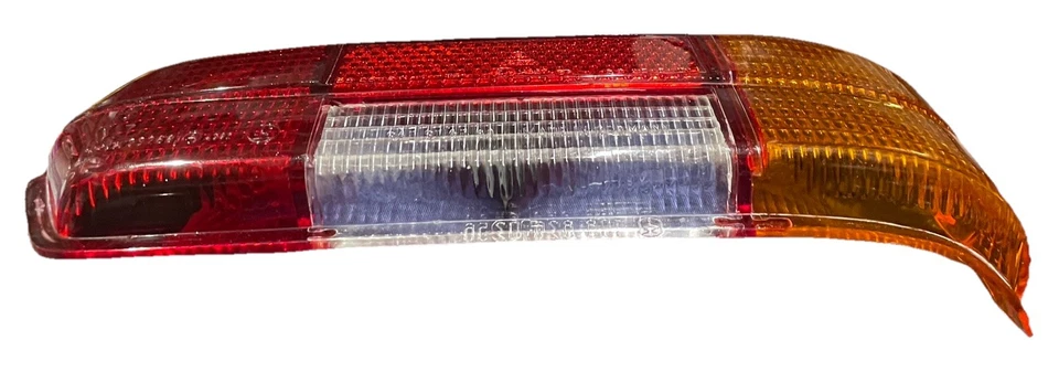 Luz trasera derecha Mercedes 1965 a 1972 de colección OEM W-108+ W109 Foto 3 de 4