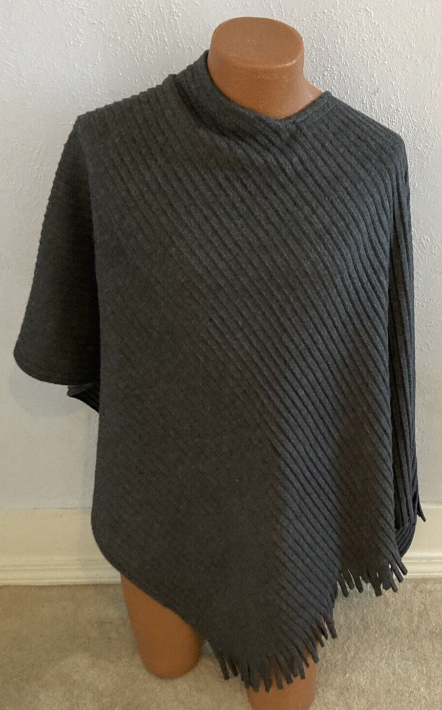 COLDWATER CREEK Poncho Cape Sweater Women's One Size w/ Tassles