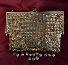 VINTAGE GOLD TONE MESH HAND EVENING BAG PURSE