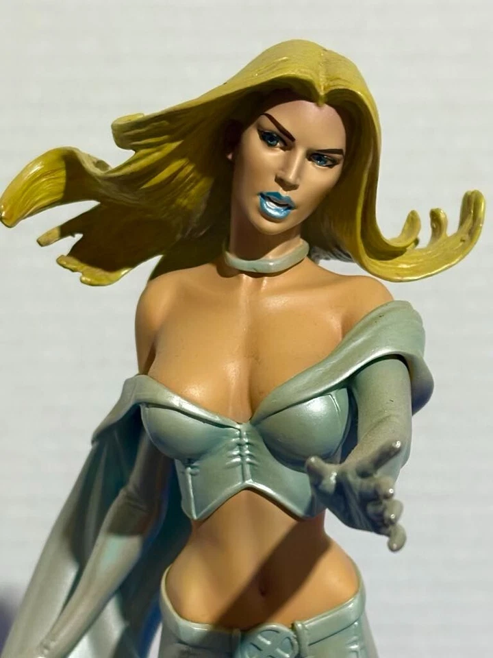 Estátua retrô Bowen Designs Emma Frost rainha branca edição limitada 1186/1200 - Imagem 3 de 4