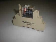 Omron  G2R-2-SN DPDT Relay with DIN Rail Socket - 24VDC Coil - Tests OK