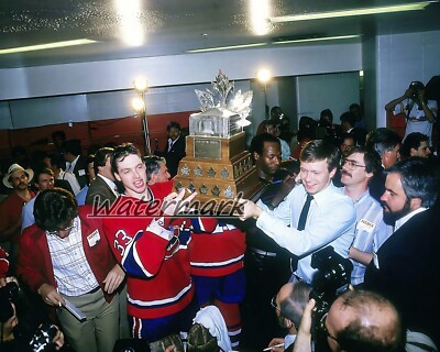 NHL 1986 Montreal Canadiens Patrick Roy with Conn Smythe Trophy 8 X 10 Photo Pic