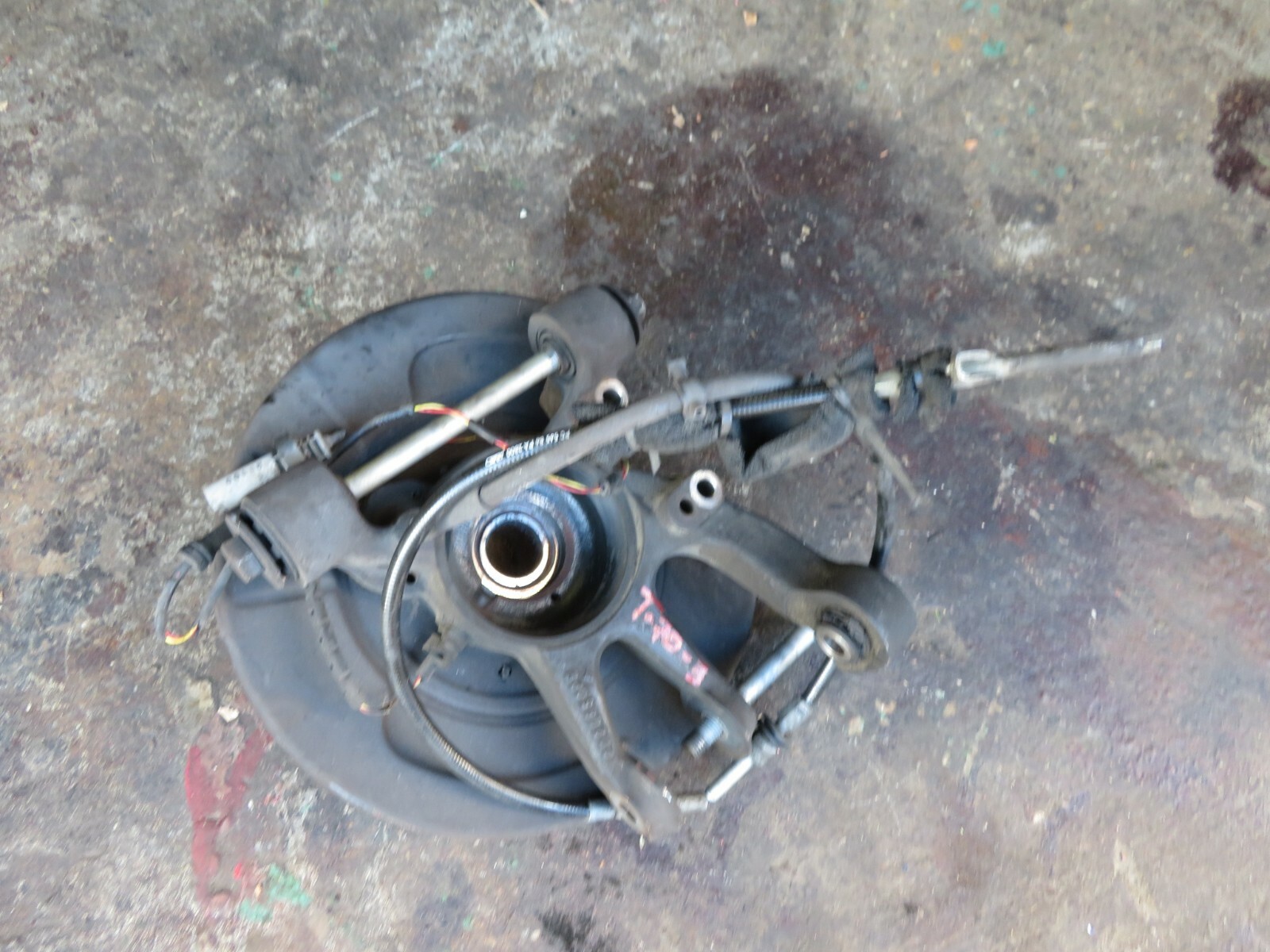 1999-2004 BENTLEY ARNAGE RED LABEL REAR RIGHT PASSENGER SIDE SPINDLE KNUCKLE OEM