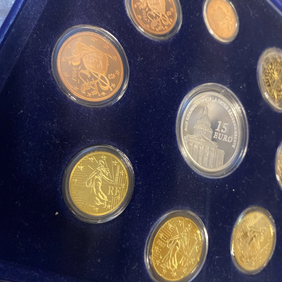 FRANCE 2007 Proof Set including Silver 15 Euro 'Panthéon' best price on EBay - Image 3 of 4