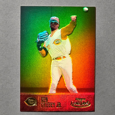 2001 Topps Gold Label Class #64 Ken Griffey Jr - Gold Refractor #d/999 Mariners