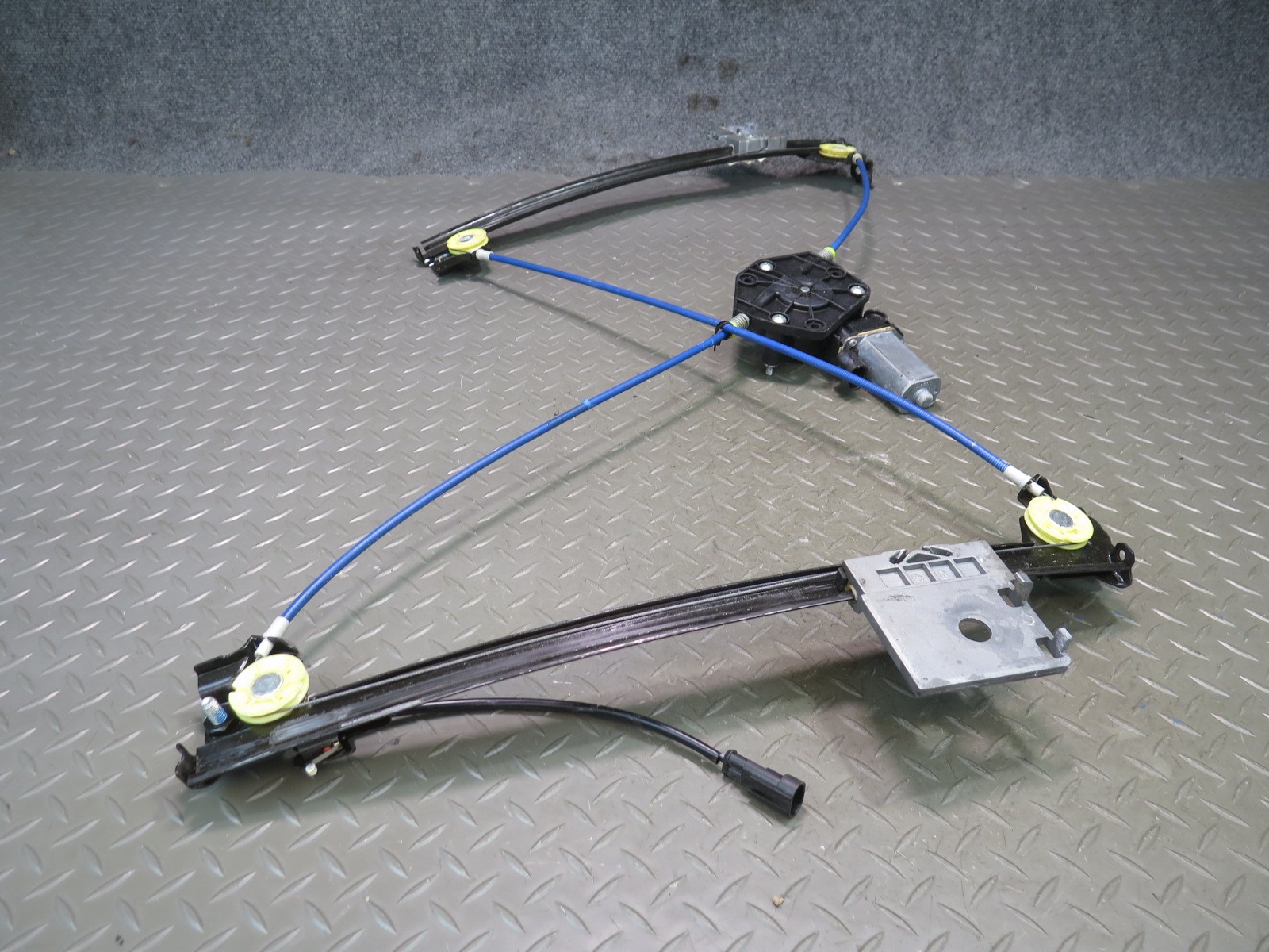 2008-2019 MASERATI GRANTURISMO M145 RIGHT DOOR WINDOW REGULATOR W MOTOR