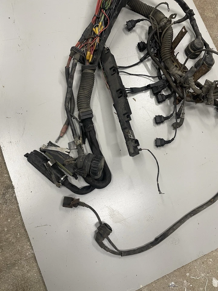 Damaged 1992 BMW E36 320 M50B20 Early Engine Wiring Harness Automatic Trans OEM - Image 2 of 4