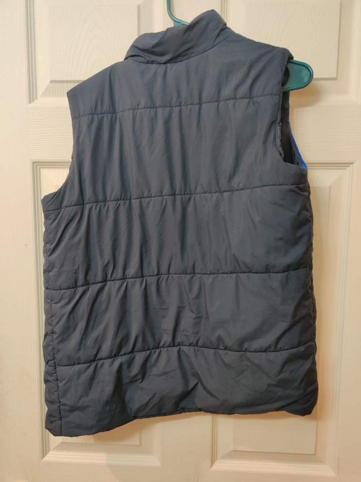 Vintage Chaps Men’s Black and Blue Puffer Vest Size Large - Image 4 of 4