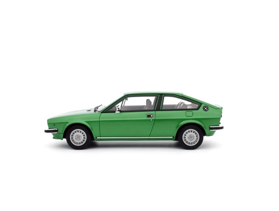 OTTOMOBILE 1/18 ( OT1043) - ALFA ROMEO SUD SPRINT GREEN METAL FAITO 1976 - NEUF - Photo 3/3