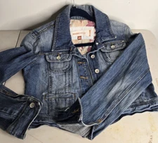 Mossimo Junior Medium Wash Distressed Denim Jacket Size Large