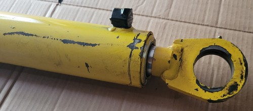 *PV3) Non-Working Double-Acting Hydraulic Cylinder Construction Lift Stabilizer - Picture 2 of 13