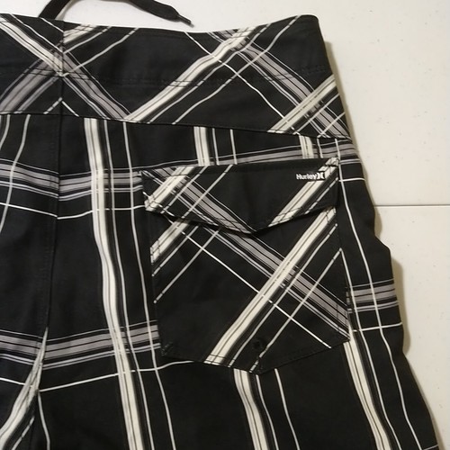 Hurley Boys Youth Board Shorts Black White Stripe Drawstring Size 18/29 NWT - Picture 7 of 8