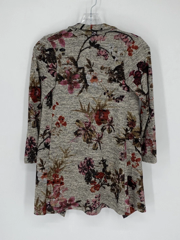 Cárdigan abierto manga 3/4 estampado floral gris pomelo para mujer talla pequeña” Foto 2 de 4