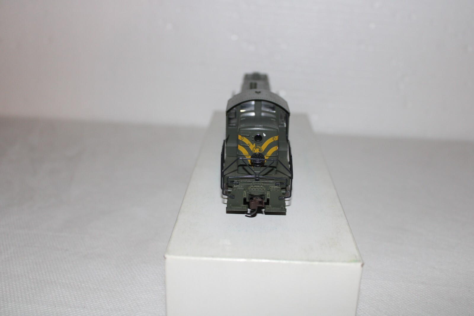 Picture 3 of 8