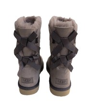 UGG BAILEY BOW STORMY GREY GRAY WOMEN SHEARLING LINED BOOT US 7 / EU 38 / UK 5