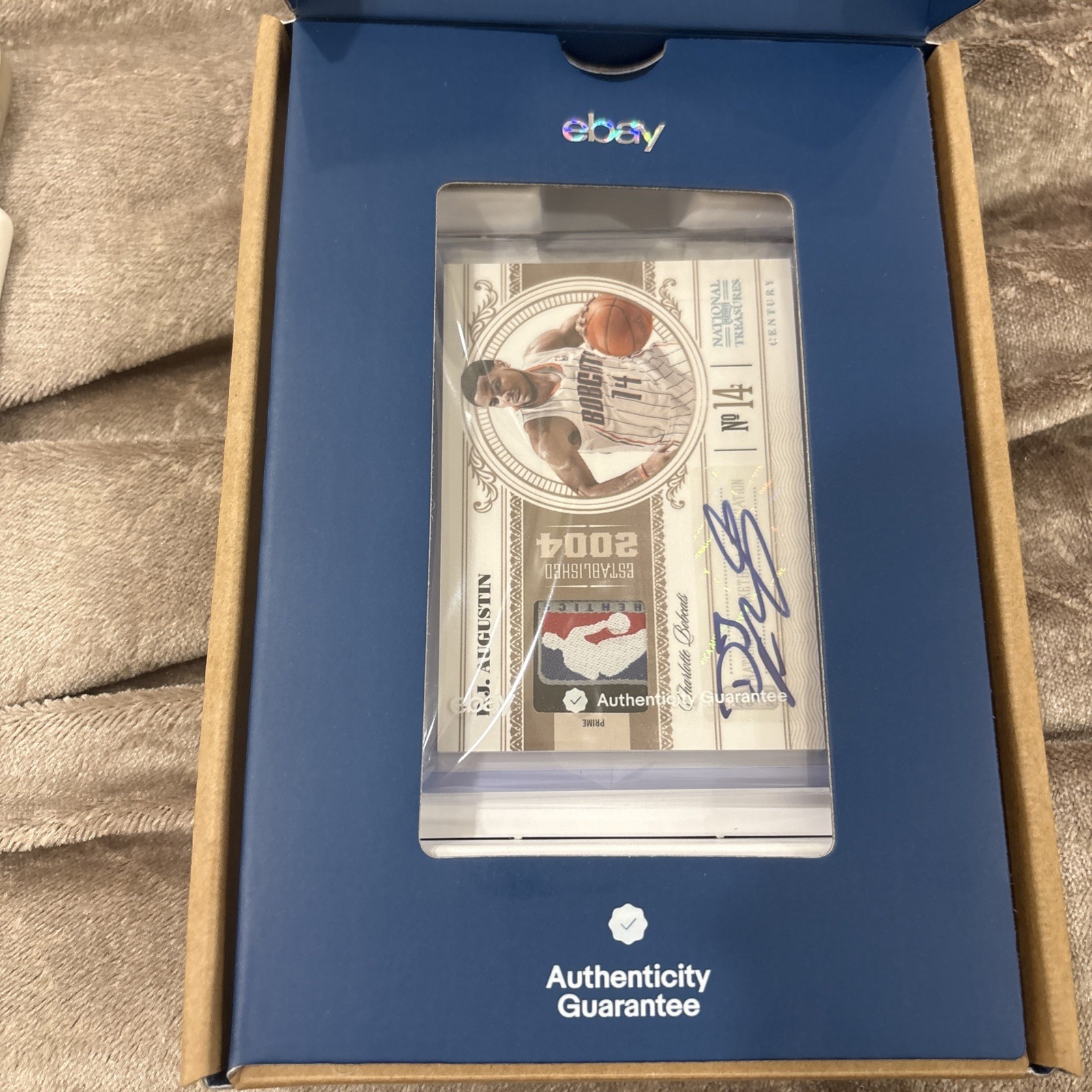D.J. AUGUSTIN 2010-11 National Treasures LOGOMAN TAG PATCH AUTO #1/1 ...