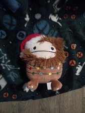 Squishmallows 5 inch Christmas Holiday Benny the Bigfoot with Lights Santa Hat