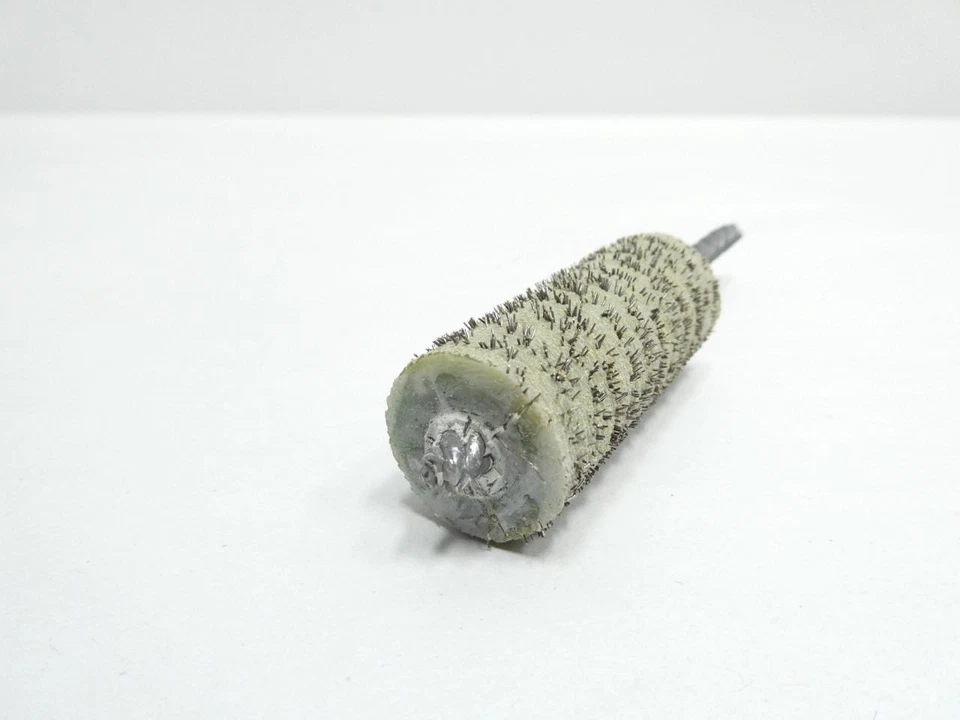 Osborn 51114 Caja de 12 Cepillos Tubo Encapsulado Doble Espiral 1 pulgada Foto 3 de 4