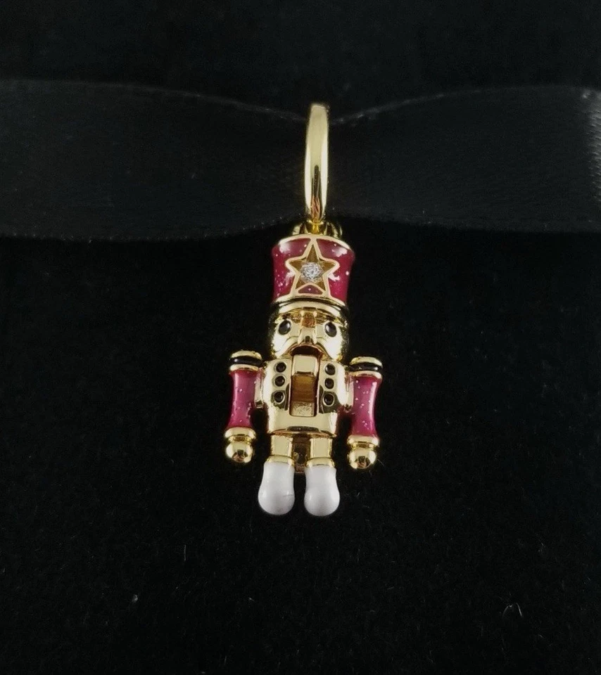 正品全新潘多拉 2025 假日胡桃夹子吊饰可移动 763583C01 — 第 4/4 张图片