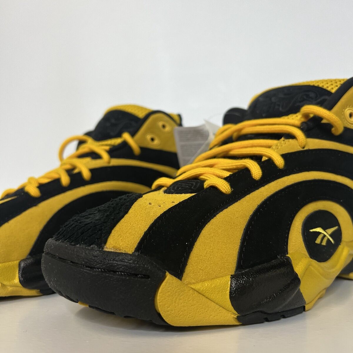 New Reebok Shaqnosis Minion Shaq Fu Basketball Shoes FX3343 New Reebok Shaqnosis Minion Shaq Fu Basketball Shoes FX3343