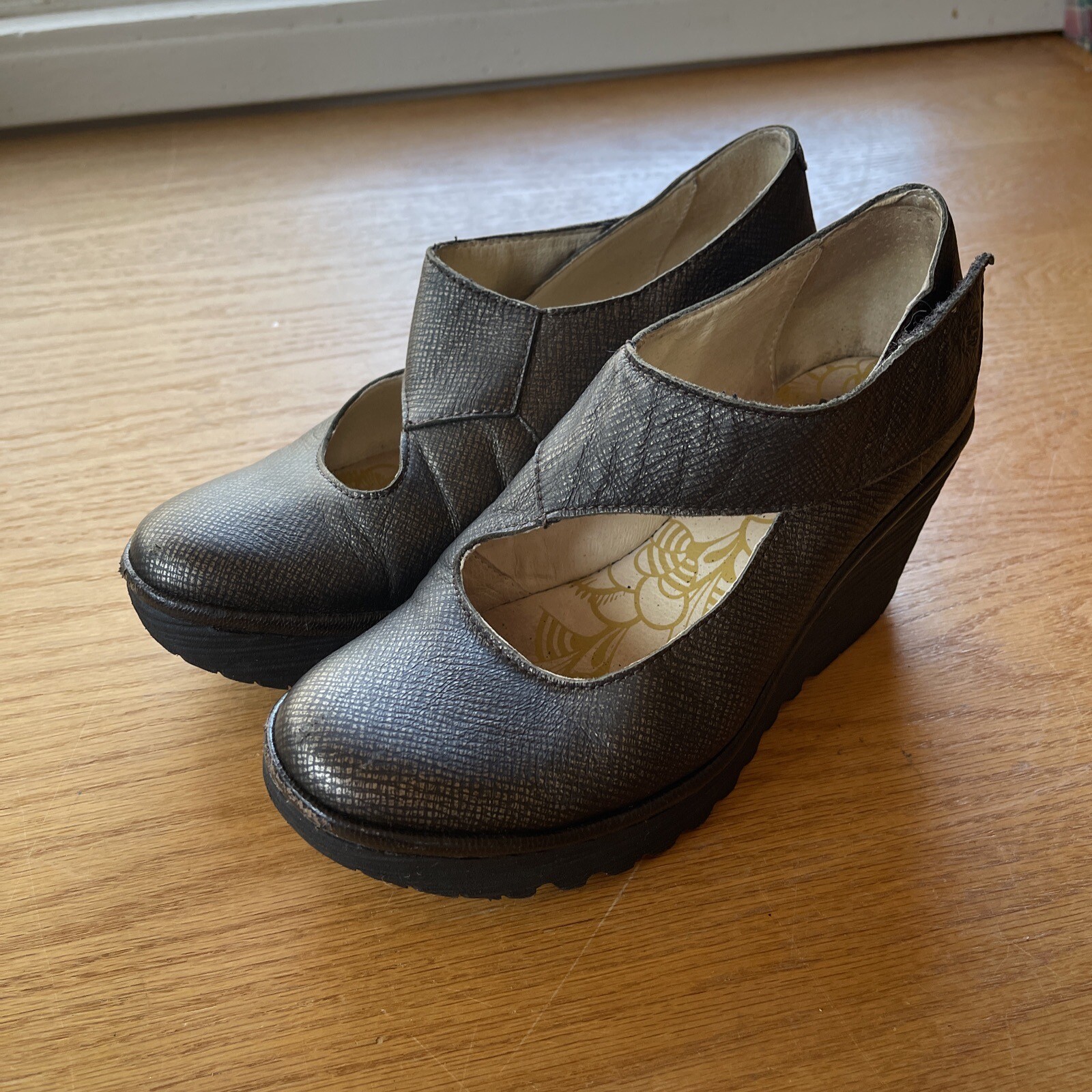 fly london yasi wedge