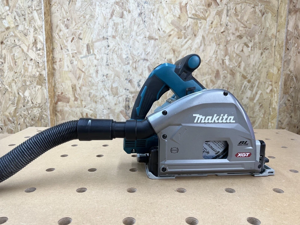 Makita DVC750L vacuum extractor hose adaptor to Makita SP001GZ03 XGT PLUNGE SAW - Image 4 of 4