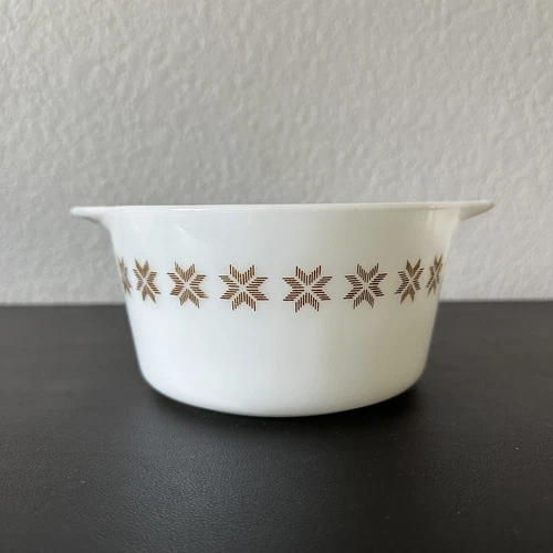 Vintage Pyrex #473 Brown Star 1 Qt Round Casserole Dish Town and Country No Lid