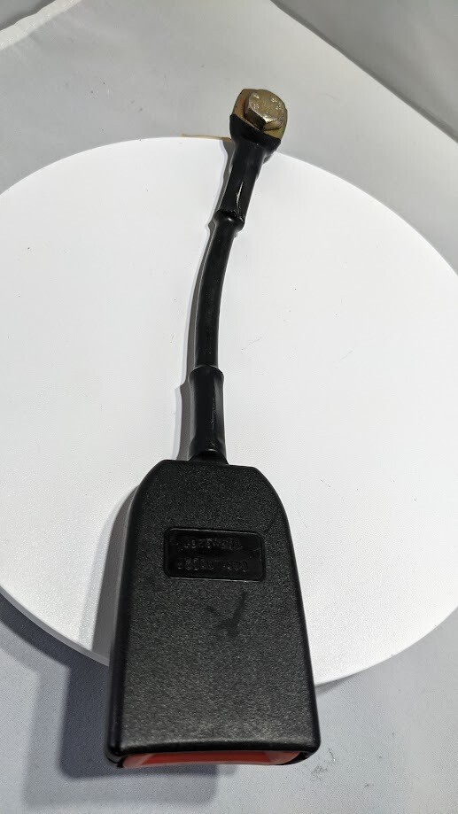 FERRARI 308 GTSi  SEAT BELT BUCKEL RECEIVER PASSENGER SIDE 62551300
