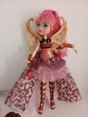 Ever After High Throne Coming C. A Cupid Doll And Acsessories