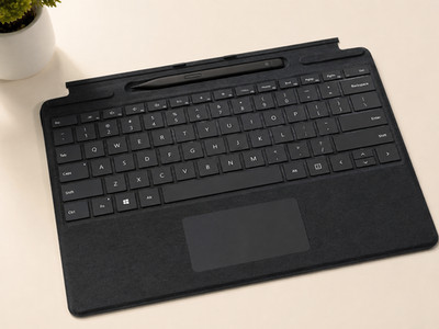 Microsoft Surface Pro Signature Keyboard Tastatur + Slim Pen 2 Schwarz