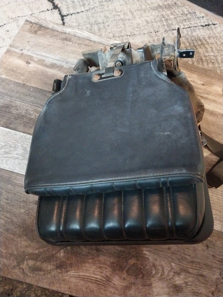 82-92 Chevy Chevrolet S10 GMC Sonoma Rear Jump Seat And Frame Mount Drivers OEM - Image 2 of 4