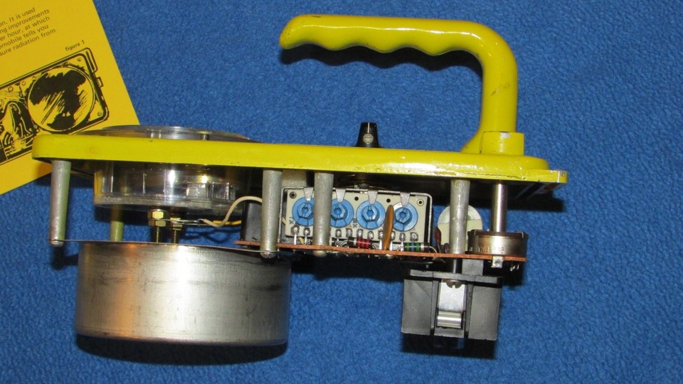 Radiation Detectors & Geigers - Victoreen Meter