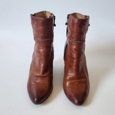 Frye Regina Wedge Heel Ankle Booties 7.5M Cognac Brown Cabincore Cowgirl Rustic
