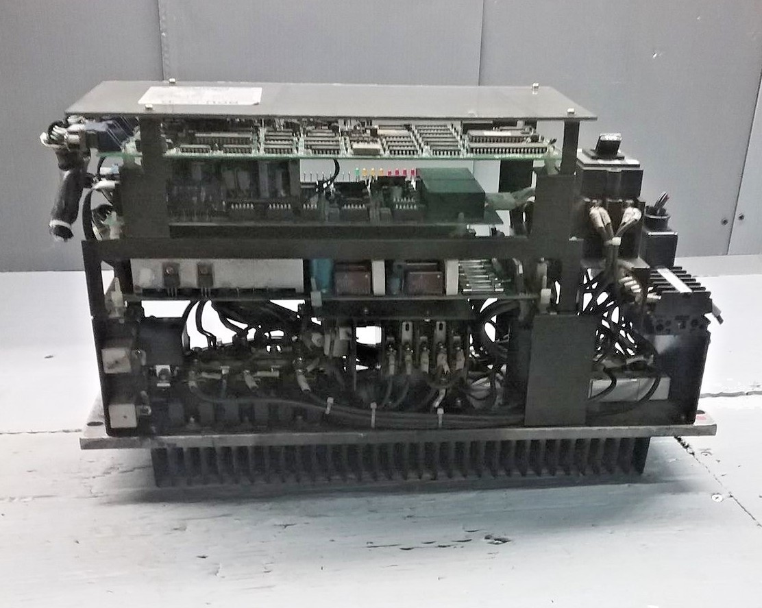 OKUMA BDU-30D Brushless Servomotor Drive Unit 25a_MG AXIS Servo